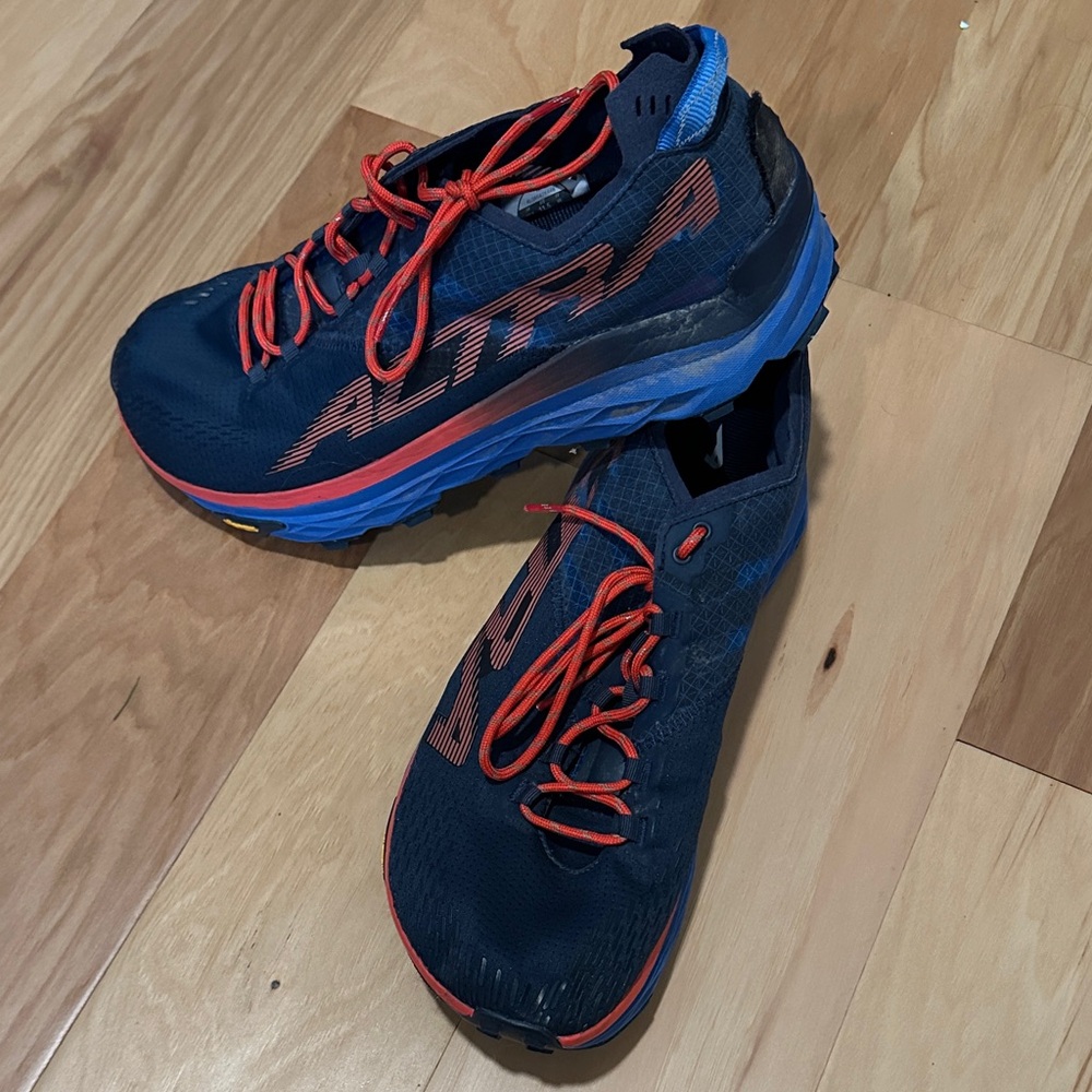 Altra Men's Navy and Crimson Athletic Shoes